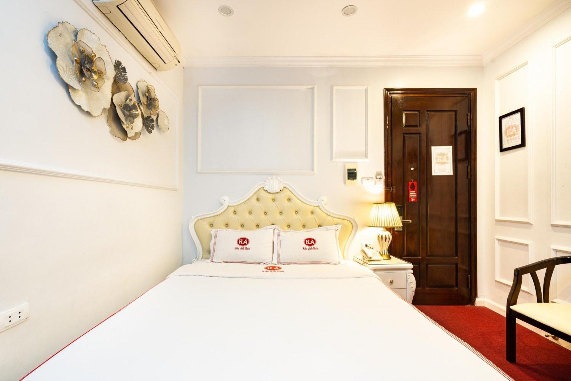 Kieu Anh Hotel - 81 Trung Kinh - By Bay Luxury Hanoi Bagian luar foto