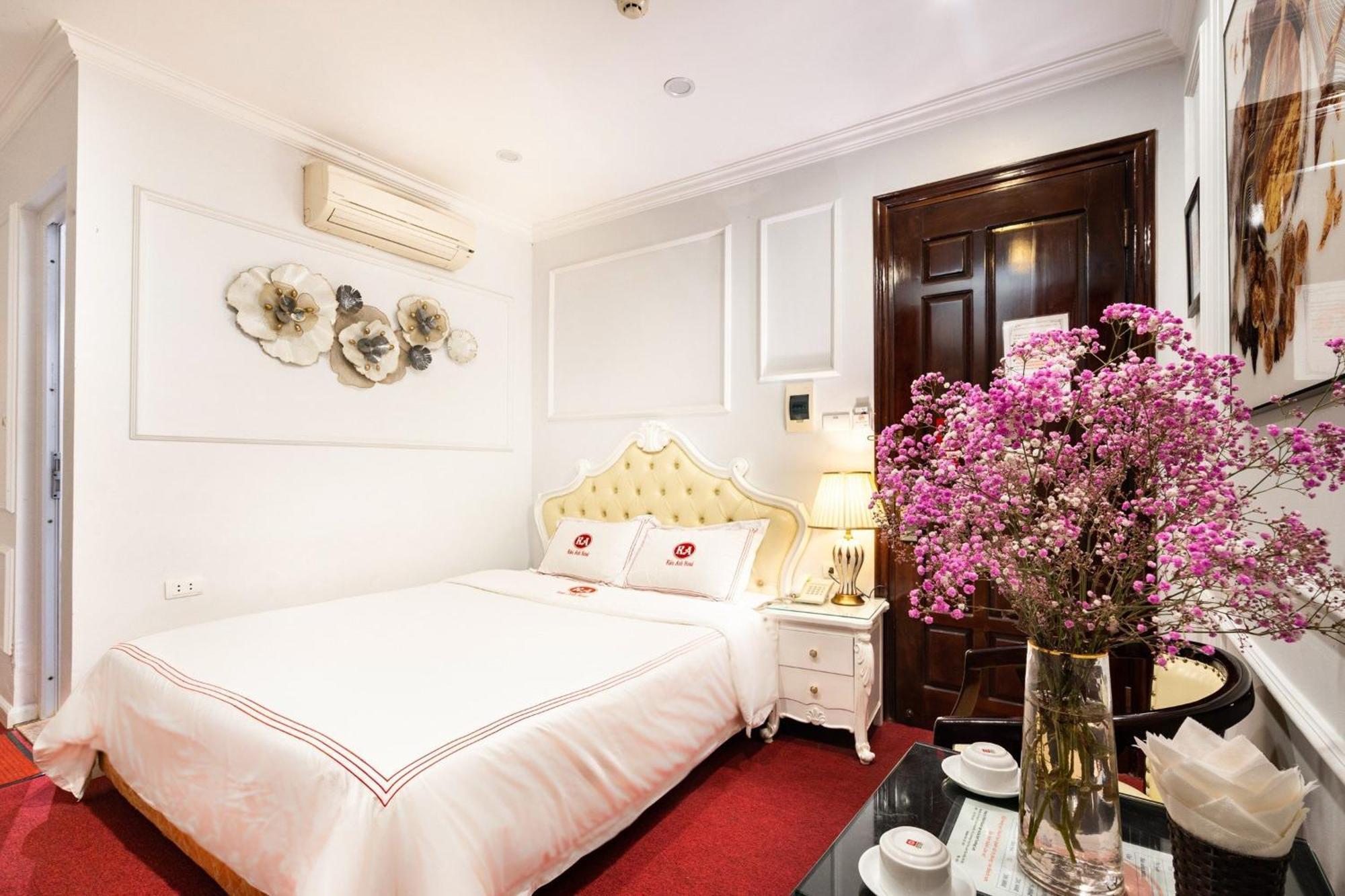 Kieu Anh Hotel - 81 Trung Kinh - By Bay Luxury Hanoi Bagian luar foto