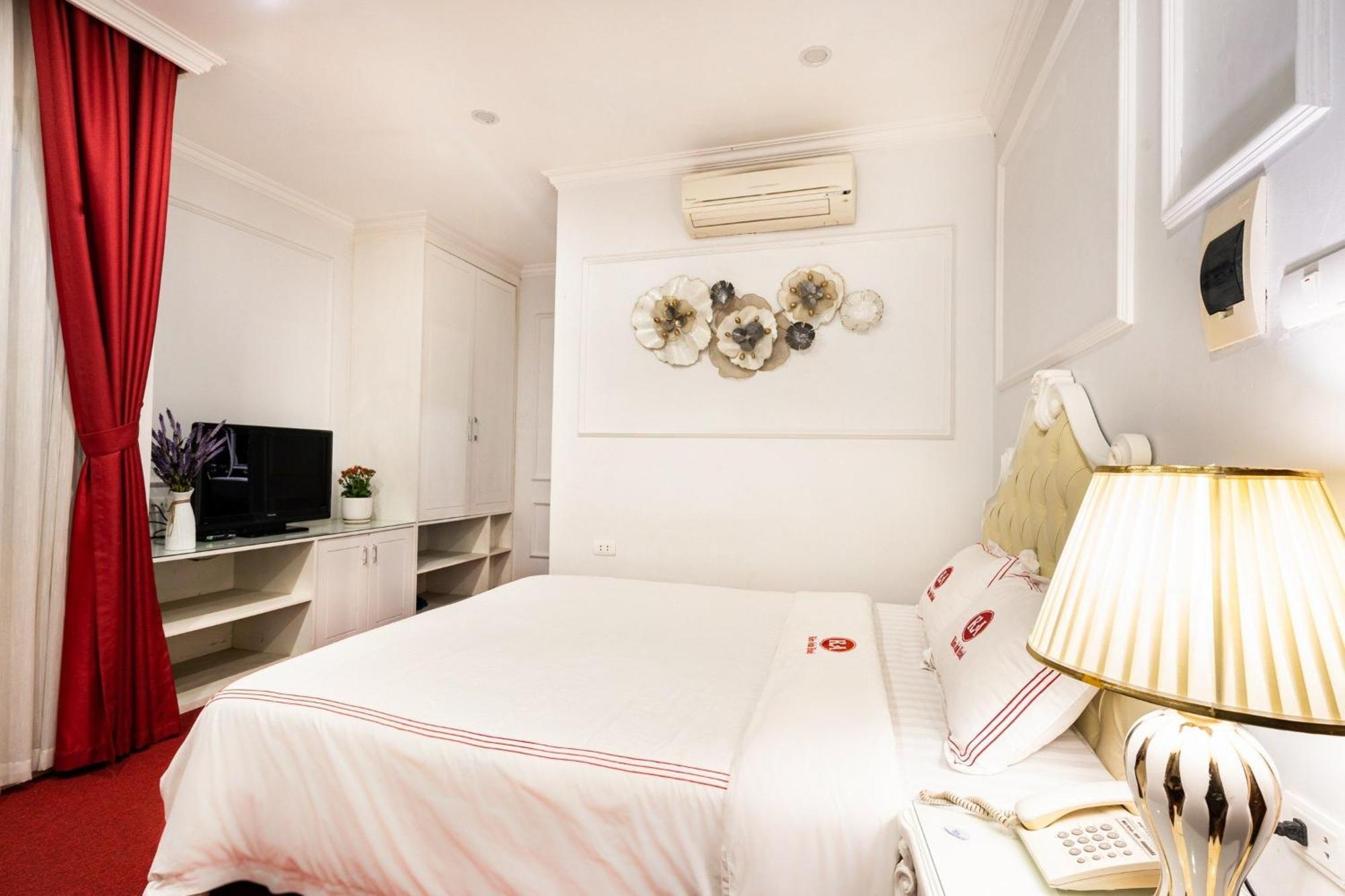 Kieu Anh Hotel - 81 Trung Kinh - By Bay Luxury Hanoi Bagian luar foto